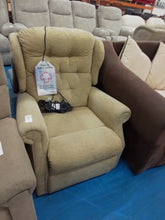 Load image into Gallery viewer, Riser Recliner