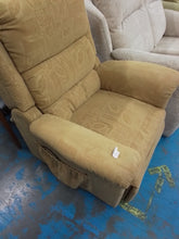 Load image into Gallery viewer, Reclining armchair