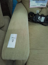 Load image into Gallery viewer, Riser Recliner