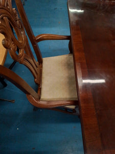 Dining table & 6 chairs