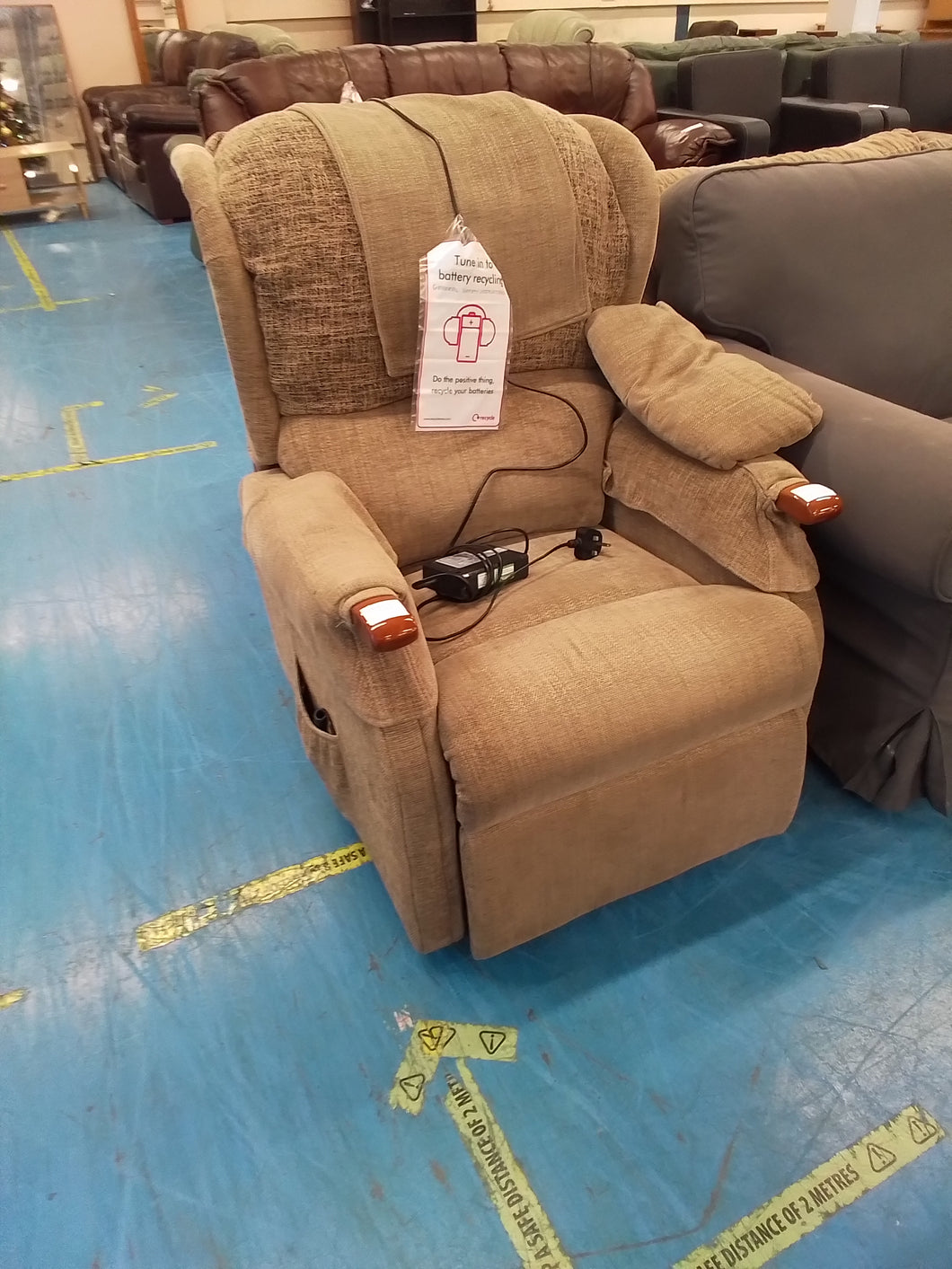 Riser Recliner