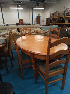 Dining Table & 4 Chairs