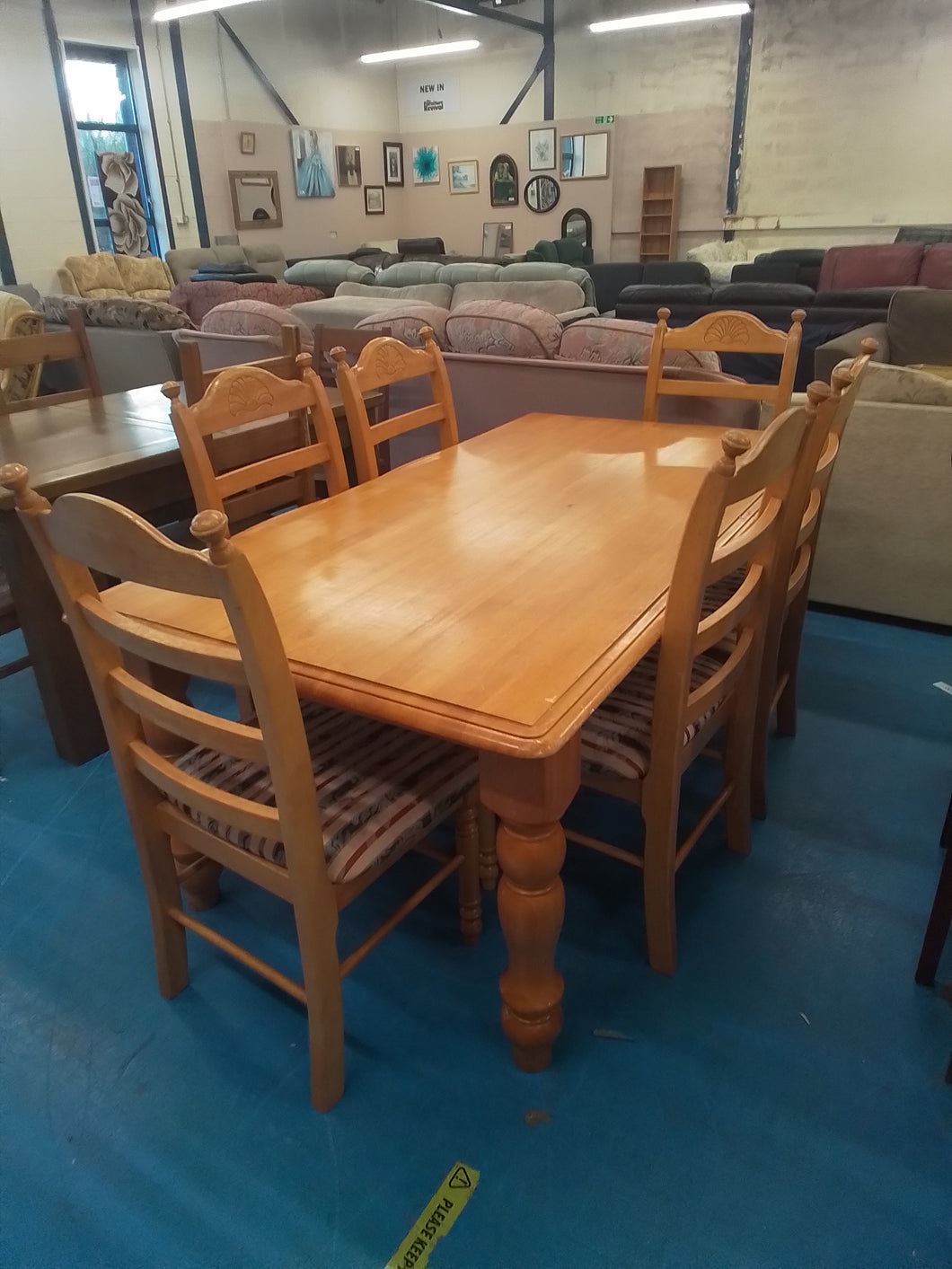 Pine Dining Table & 6 Chairs