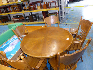 Round Extendable Wooden Table and 5 Chairs