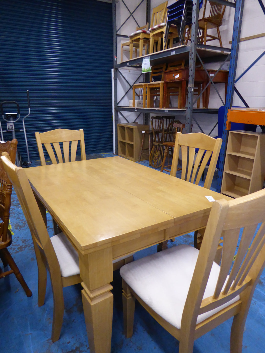 Extending Dining Table & 4 Chairs