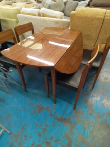 Drop Leaf Table & 4 chairs