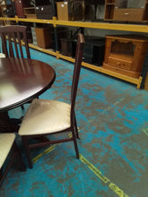 Load image into Gallery viewer, Extending Dining Table &amp; 4 Chairs
