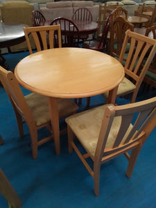 Dining Table & 4 Chairs