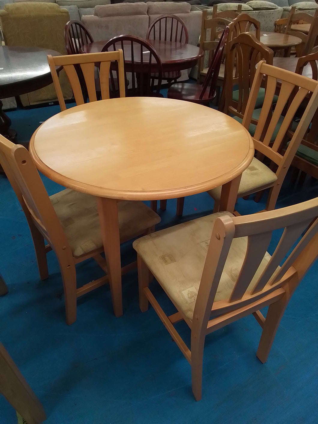 Dining Table & 4 Chairs