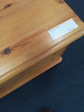 Load image into Gallery viewer, Pine Blanket Box
