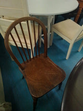 Load image into Gallery viewer, Extending Dining Table &amp; 4 Chairs
