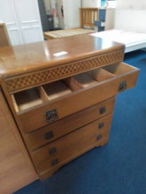Load image into Gallery viewer, Chest of Drawers
