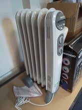 Load image into Gallery viewer, Holmes electric radiator
