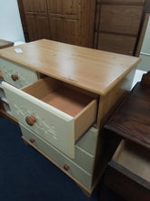 Load image into Gallery viewer, Chest of Drawers

