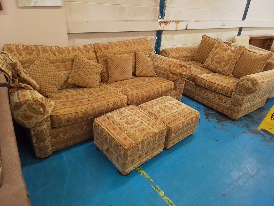 4 Seater & 2 Seater & 2 x pouffe