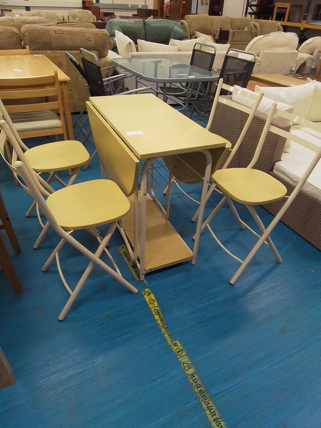 Dropleaf Table & 4 Chairs