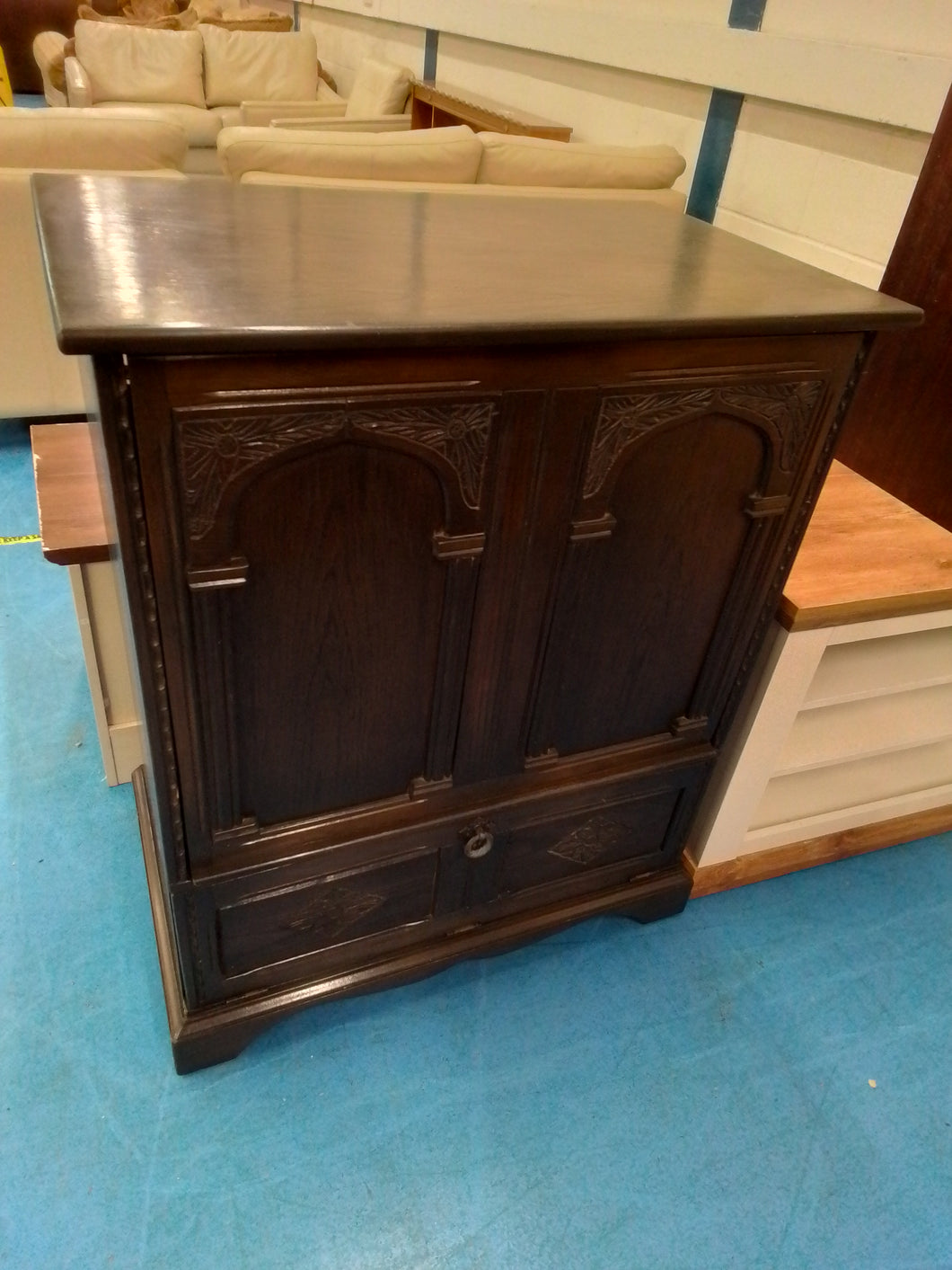 Hi fi Cabinet