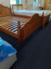 Load image into Gallery viewer, Pine Kingsize Bedbase
