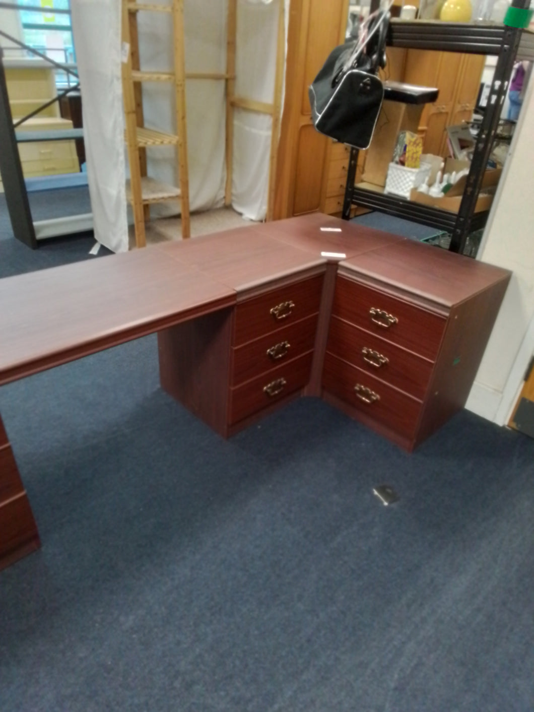 Large mahogany dressing table with drawers/desk