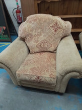 Load image into Gallery viewer, 2 Seater sofa &amp; 2 x armchairs
