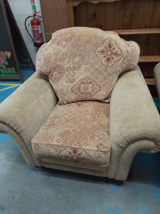 2 Seater sofa & 2 x armchairs