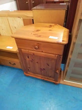 Load image into Gallery viewer, Corner Pine Unit
