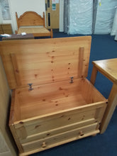 Load image into Gallery viewer, Pine Blanket Box
