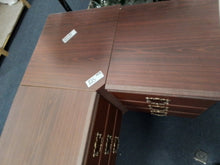 Load image into Gallery viewer, Large mahogany dressing table with drawers/desk

