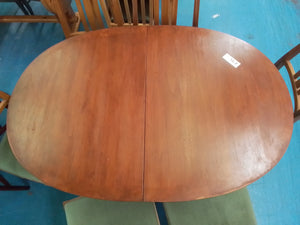 Dining Table & 6 Chairs