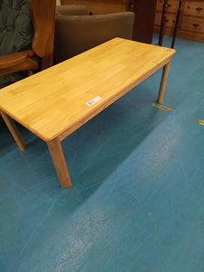 2 Seater Sofa & 2 x Armchairs