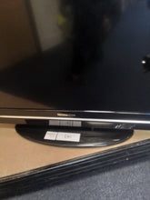 Load image into Gallery viewer, 32" Television
