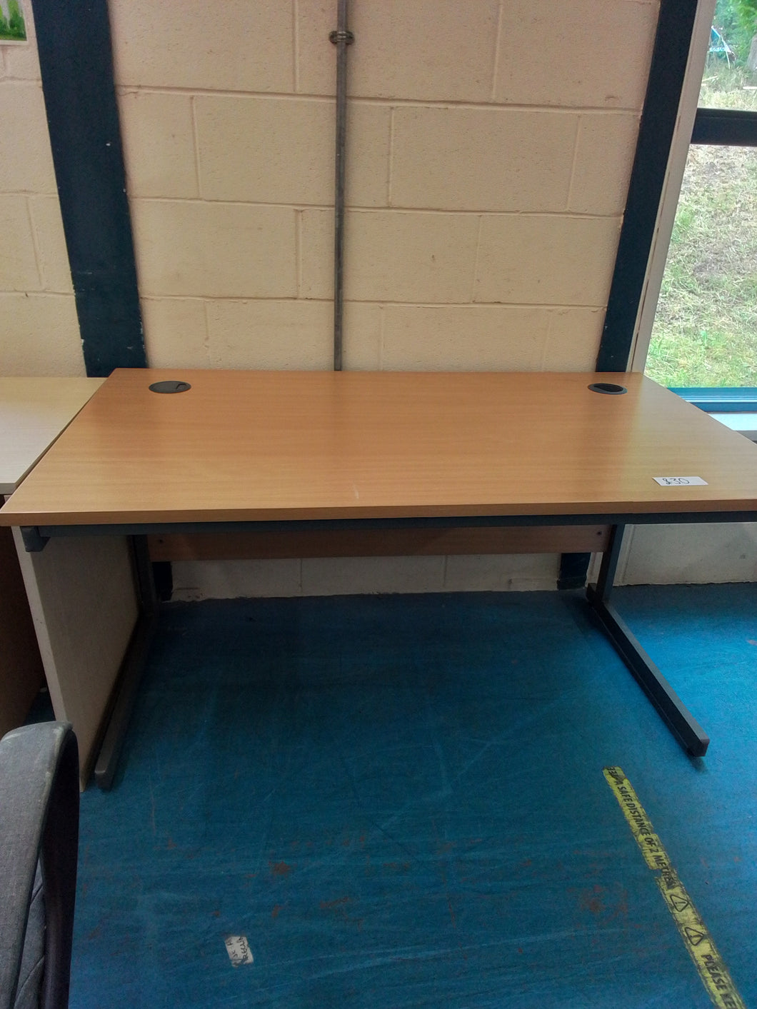Large desk