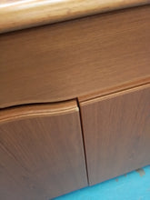 Load image into Gallery viewer, Sideboard
