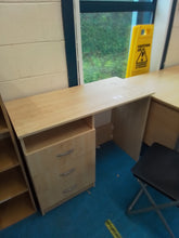 Load image into Gallery viewer, Desk
