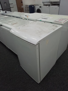 Uncercounter fridge