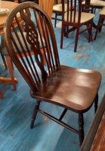 Load image into Gallery viewer, Dropleaf Dining Table &amp; 4 Chairs
