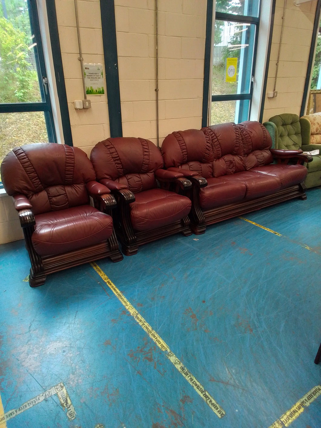 3 Seater sofa & 2 Armchairs