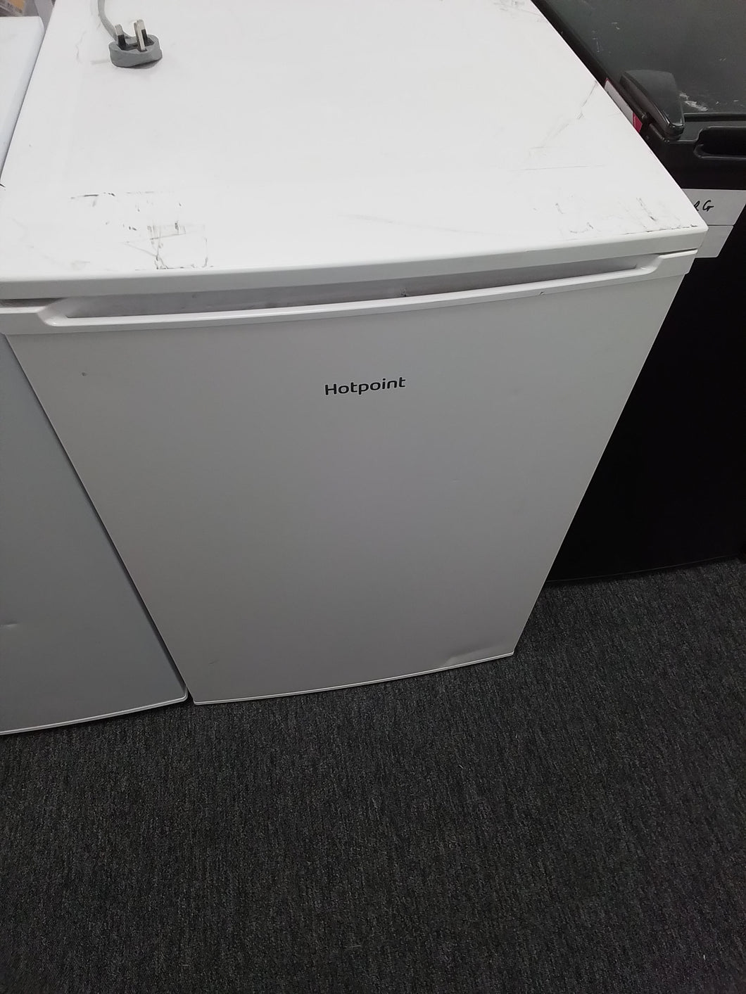 Undercounter freezer