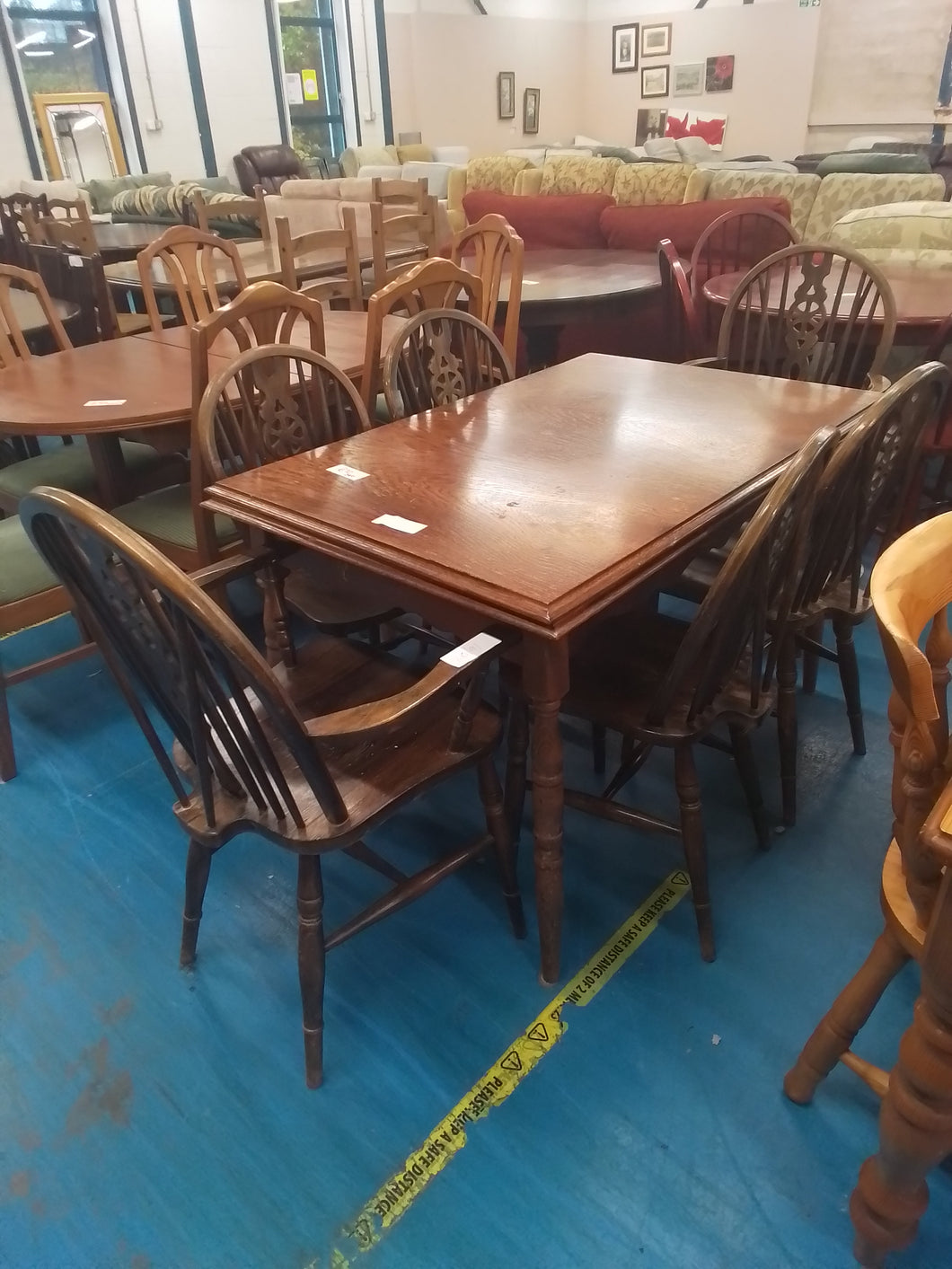 Dining Table & 6 Chairs