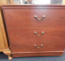Load image into Gallery viewer, Small Dressing Table

