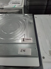 Load image into Gallery viewer, Intergrated Washing Machine
