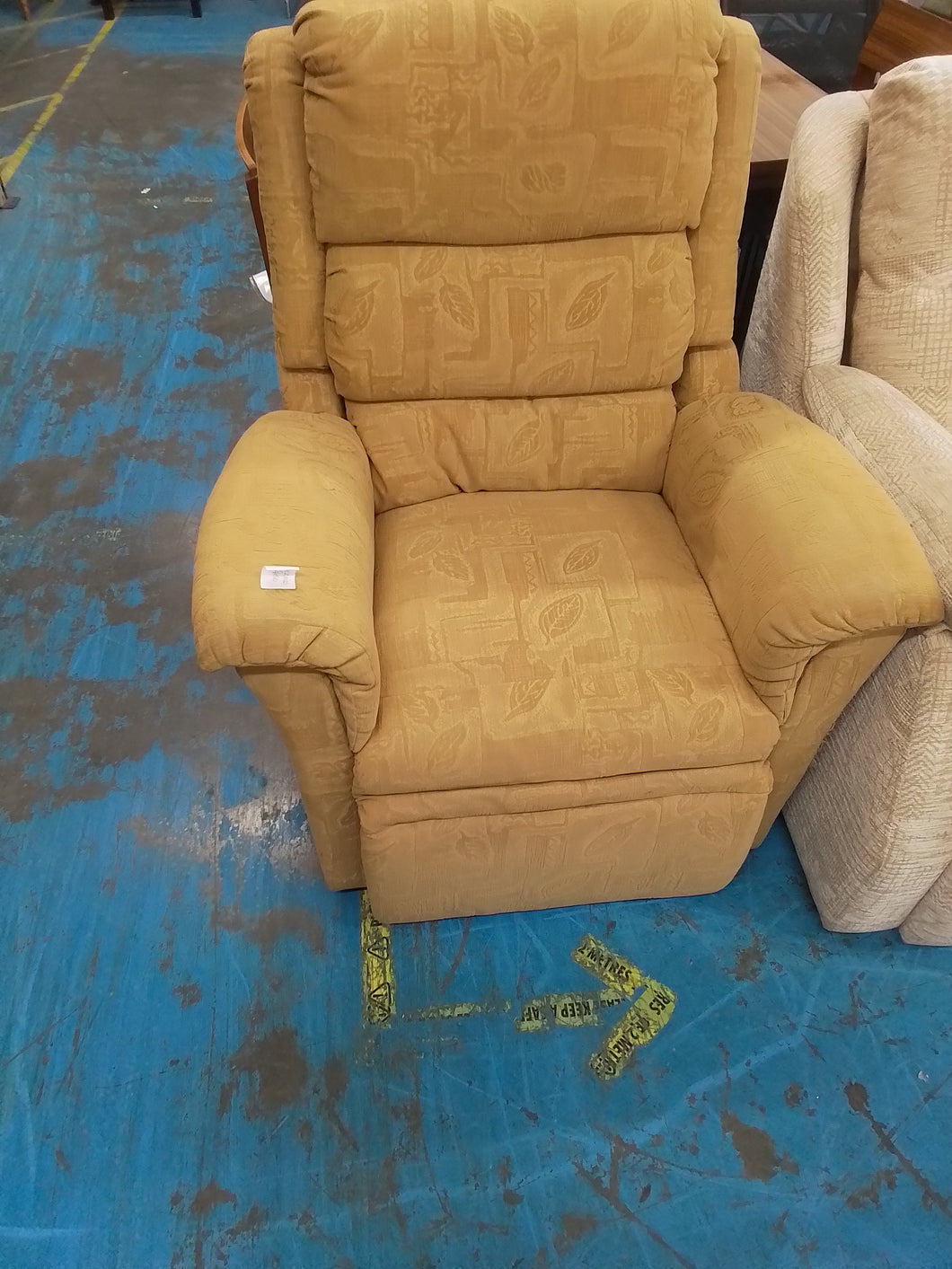 Reclining armchair