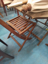 Load image into Gallery viewer, Garden Table w/4 Chairs &amp; Parasol
