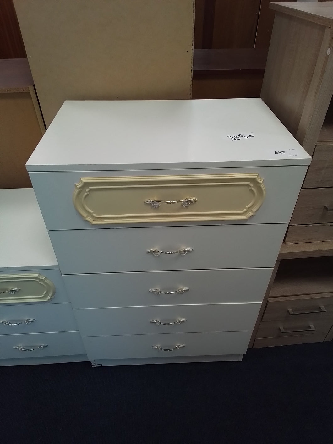 Chest of Drawers and 2x bedsides
