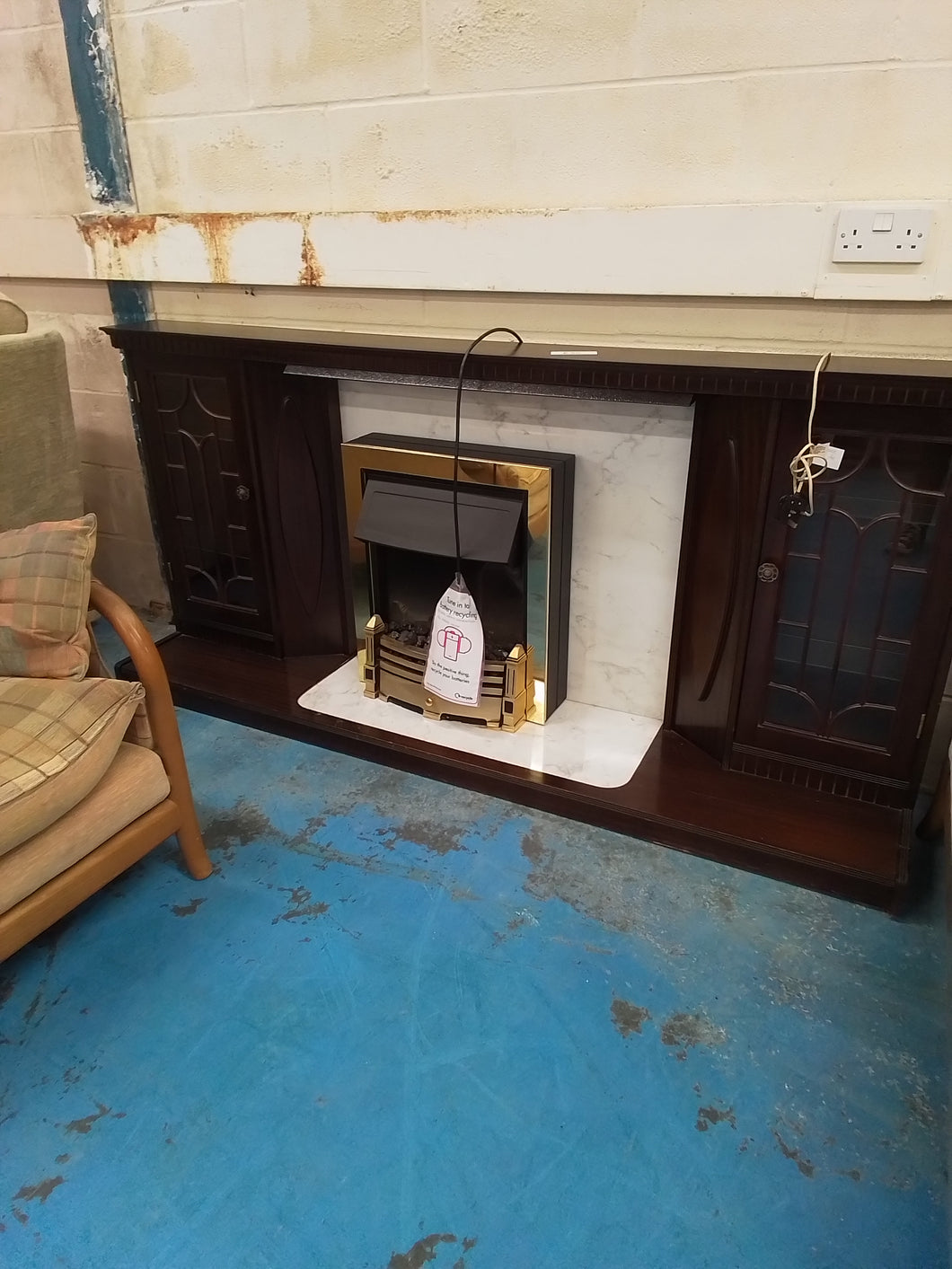 Fire Surround w/ Electric Fire