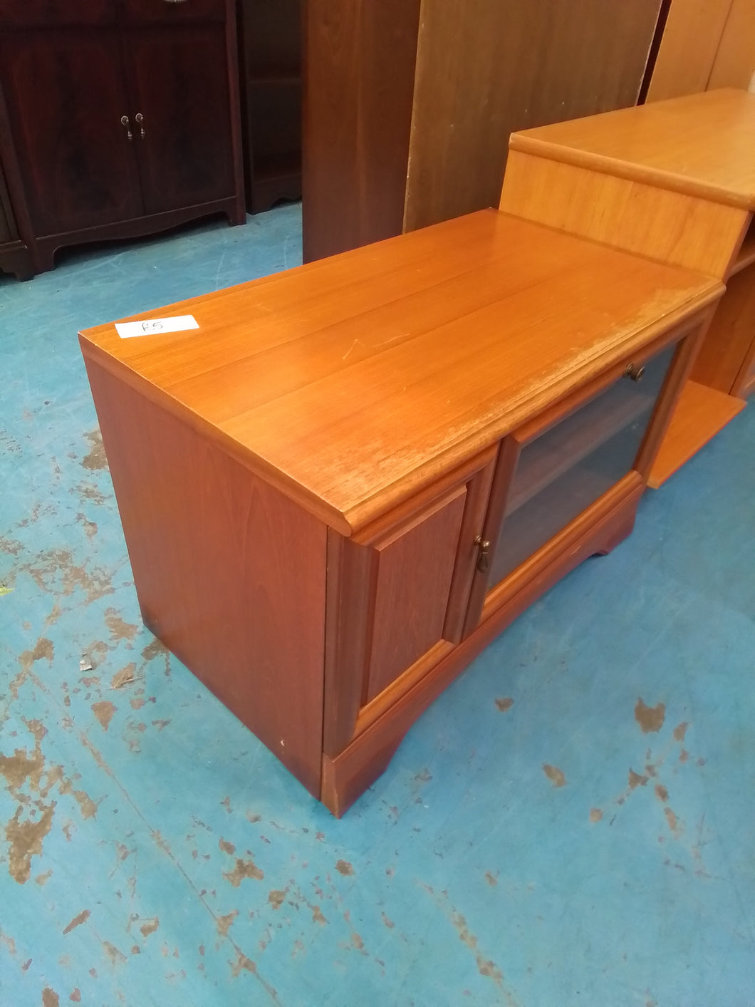 Wooden display cabinet