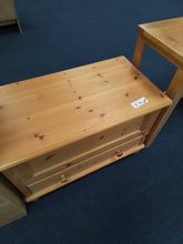 Load image into Gallery viewer, Pine Blanket Box
