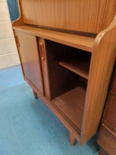 Load image into Gallery viewer, Cabinet
