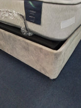 Load image into Gallery viewer, Electric Kingsize Factory Return Bed Complete
