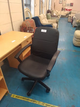 Load image into Gallery viewer, Computer Chair
